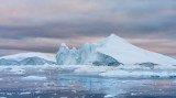„Der Gletscher ist die Quelle all dessen, weswegen wir heute hier sind“ – doch genau diese Quelle schmilzt dahin. Was bedeutet der Klimawandel für Grönland – und für uns?