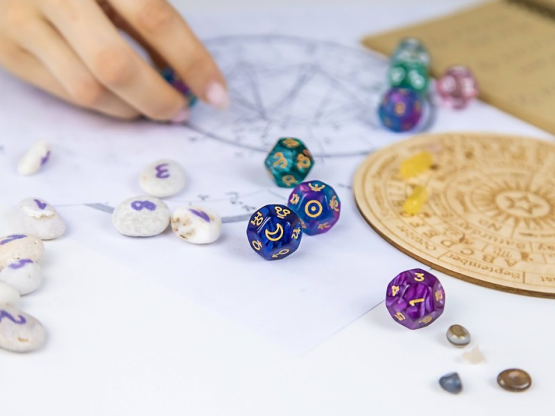 Nicht nur beim Lotto! Horoskop orakelt für SIE Geldsegen