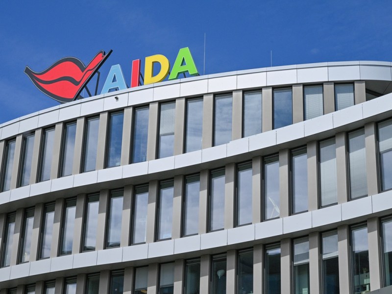 Aida: Grüne Premiere im Hafen! Da kam sogar der König vorbei