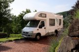 Camping-Albtraum! Ein Wohnmobil wurde mutwillig beschädigt (Symbolbild)
