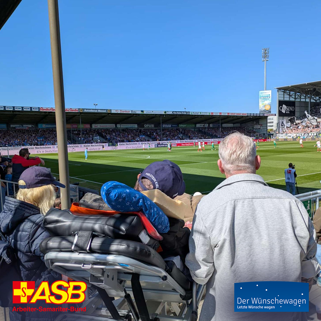 Dennis bei dem Spiel von seinem Lieblingsverein Holstein-Kiel.
