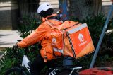 Lieferando streicht bundesweit rund 2.000 Stellen.