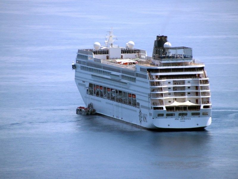 Kreuzfahrt: Plötzlich taucht unbekannte Summe auf Bordkonto auf – Passagiere müssen blechen