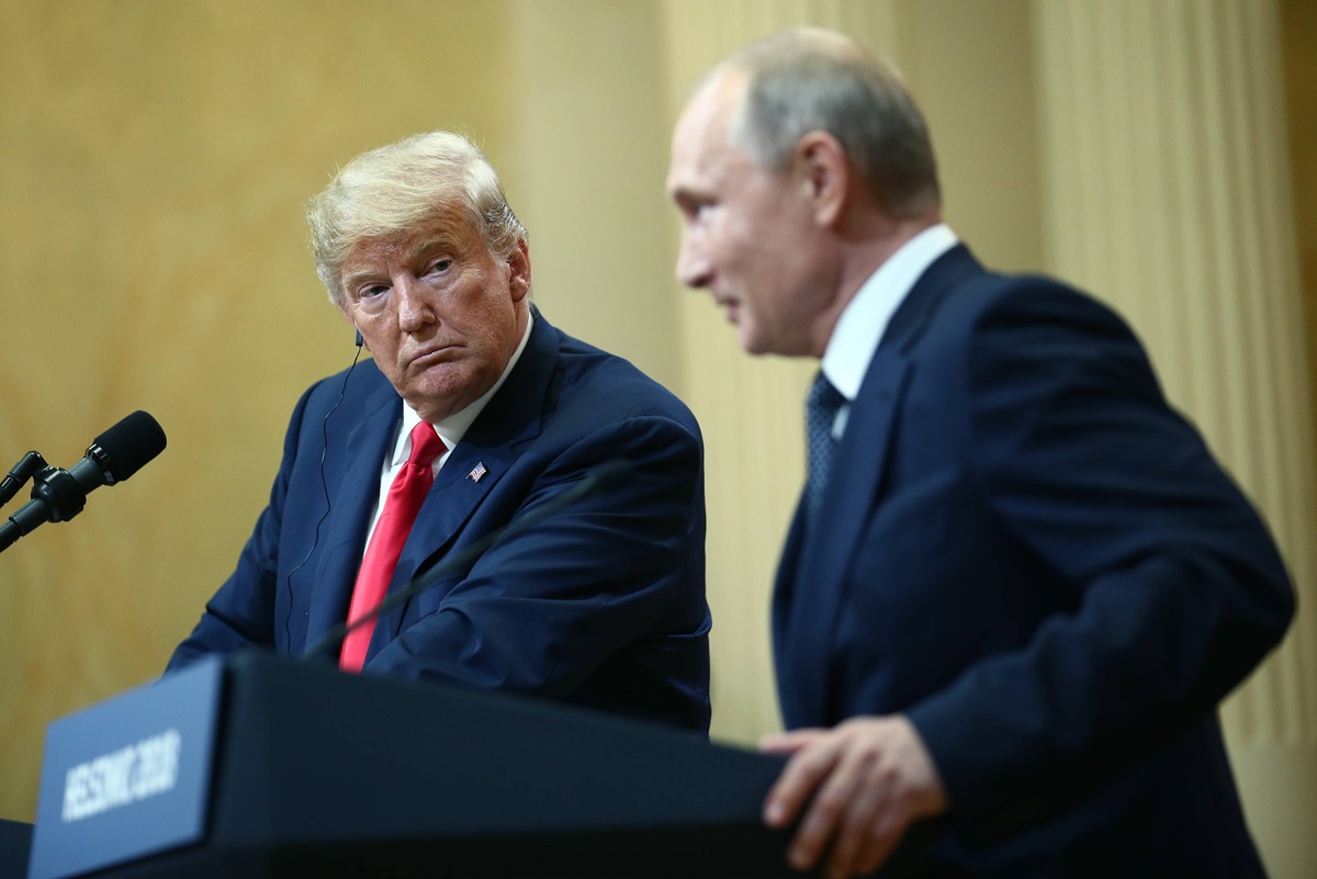 Warum war Putin für Trump so lange ein Vorbild? Ganz einfach: Stärke, Macht, Nationalstolz – all das bewundert Trump am Kremlchef. Doch Putin zeigt sich stur. Und Trumps Pläne verpuffen.