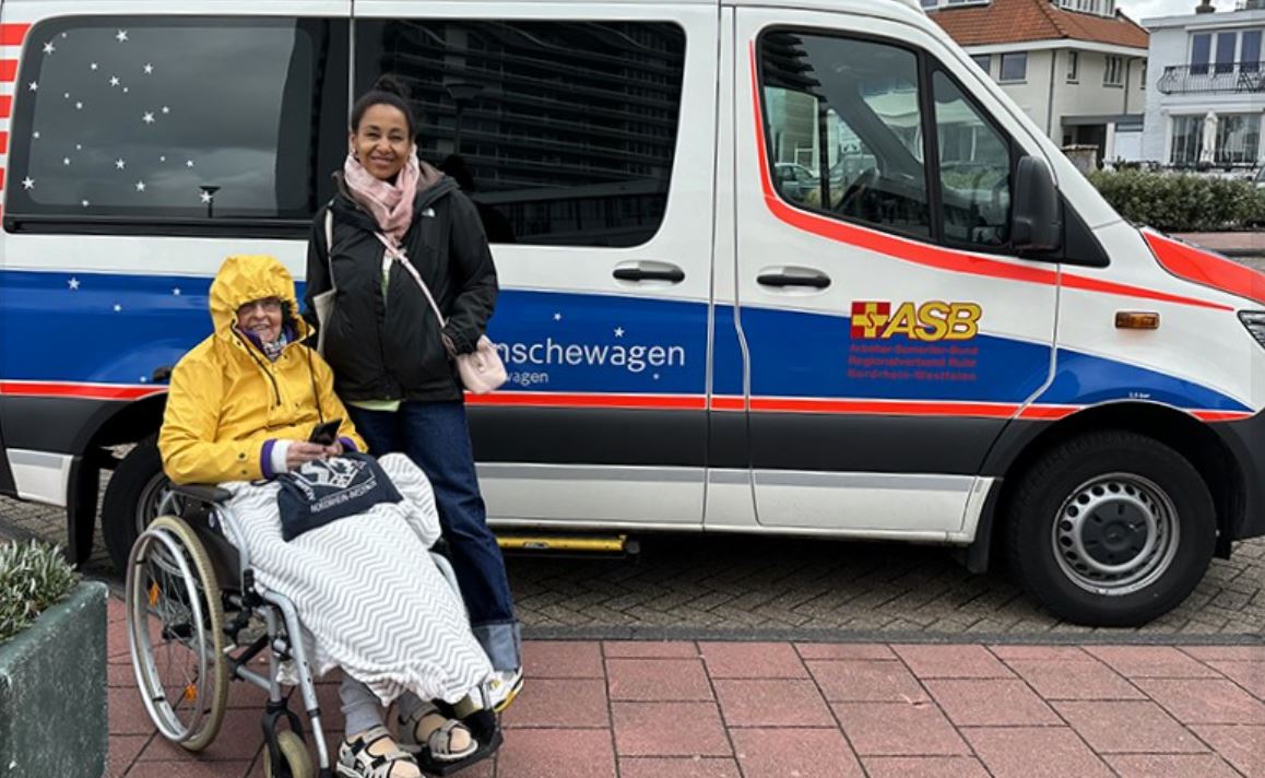 Angela reist ein letztes Mal an die Nordsee.